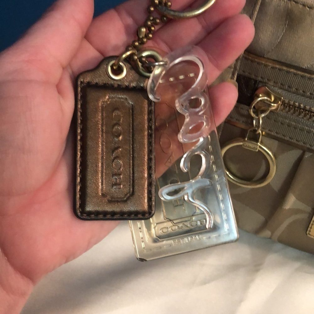 Coach purse - Picture 3 of 15